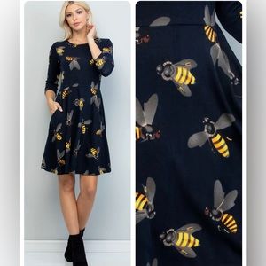 Bees Print 3/4 Sleeves Sweater Dress With Pockets
